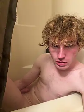 Snapshot of CreamyAustin chatting on March 25, 2026, 12:38 am CreamyAustin online show from March 25, 2026, 12:38 am