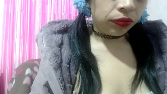 Snapshot of montthbluee chatting on February 17, 2025, 10:07 am montthbluee online show from February 17, 2025, 10:07 am