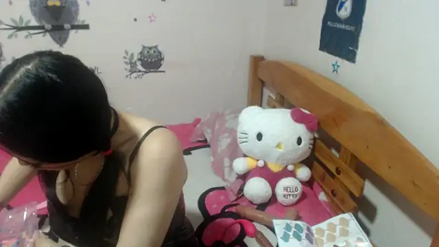 Snapshot of montthbluee chatting on November 25, 2025, 1:05 am montthbluee online show from November 25, 2025, 1:05 am