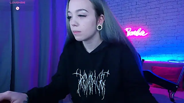 -Stacyy- online show from December 8, 2024, 8:09 am