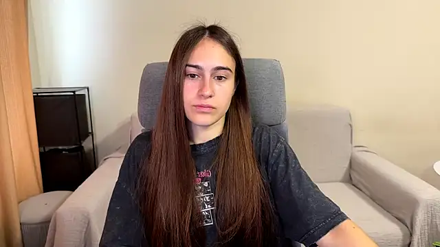 AliceKolltt online show from October 8, 2025, 7:50 am