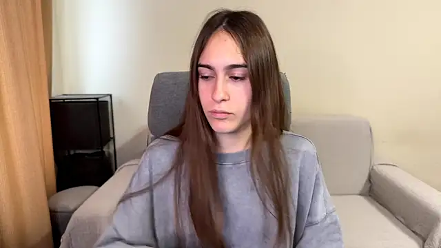 AliceKolltt online show from October 21, 2025, 7:42 am