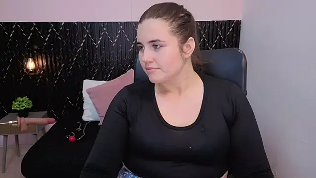Aabby lee online show from July 21, 2026, 6:32 pm