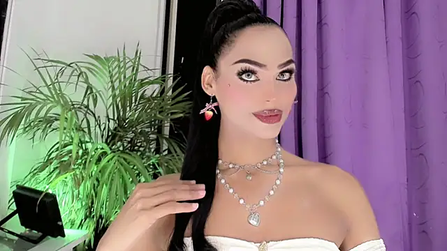 Snapshot of amal_baddell chatting on June 11, 2026, 9:29 am amal baddell online show from June 11, 2026, 9:29 am
