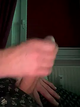 Frank22xx online show from December 18, 2025, 9:32 pm