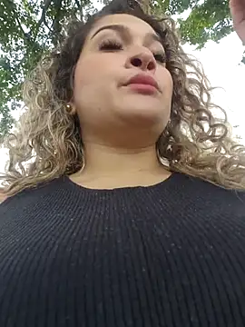 Snapshot of Sara_smiiith211 chatting on October 12, 2025, 7:02 pm Sara smiiith211 online show from October 12, 2025, 7:02 pm