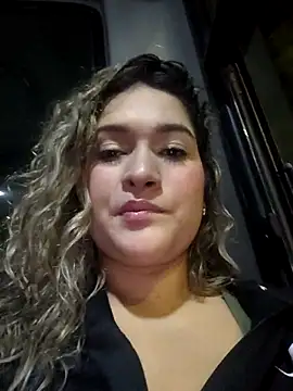 Sara smiiith211 online show from April 29, 2026, 1:10 am