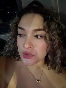 Sara smiiith211 online show from May 2, 2026, 11:54 pm