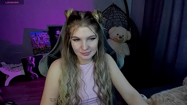 Snapshot of lily_williamss chatting on January 23, 2025, 6:06 am lily williamss online show from January 23, 2025, 6:06 am