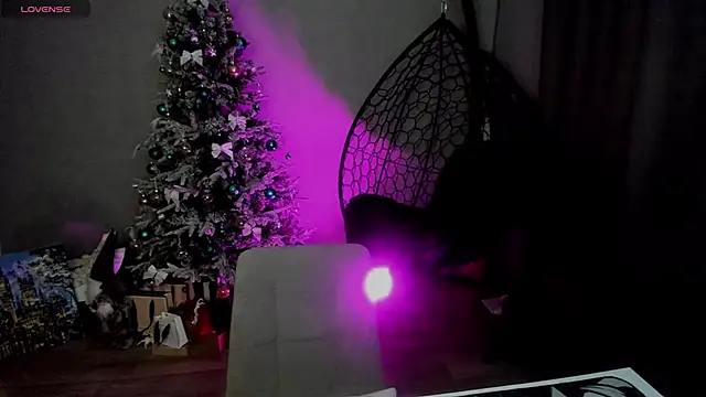 Snapshot of lily_williamss chatting on November 24, 2025, 12:10 am lily williamss online show from November 24, 2025, 12:10 am