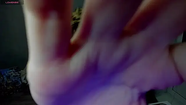 lily williamss online show from December 21, 2025, 12:34 pm