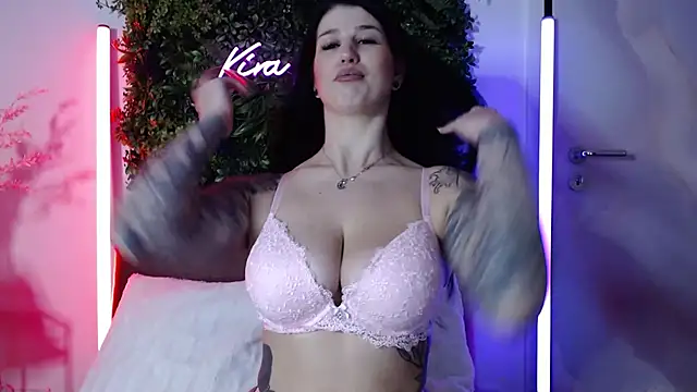 KiraKane1 online show from January 17, 2025, 12:10 pm