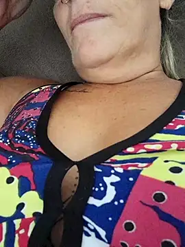 marcialoira online show from February 19, 2025, 2:23 pm