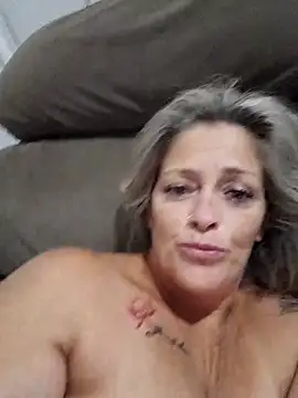 marcialoira online show from March 9, 2025, 11:56 pm