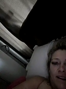 marcialoira online show from October 14, 2025, 11:22 am