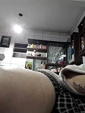 marcialoira online show from October 22, 2025, 11:37 pm