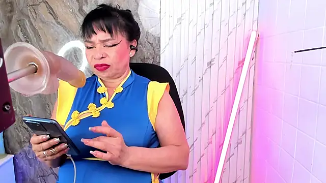 Snapshot of annie_wigg chatting on February 20, 2026, 3:14 am annie wigg online show from February 20, 2026, 3:14 am