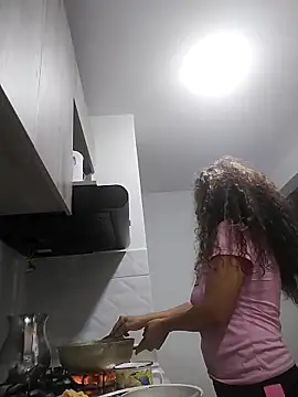 Snapshot of Alma_Sexyy chatting on March 8, 2025, 3:39 am Alma Sexyy online show from March 8, 2025, 3:39 am