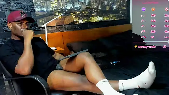 Snapshot of thomas_santtos1 chatting on February 7, 2025, 2:40 am thomas santtos1 online show from February 7, 2025, 2:40 am