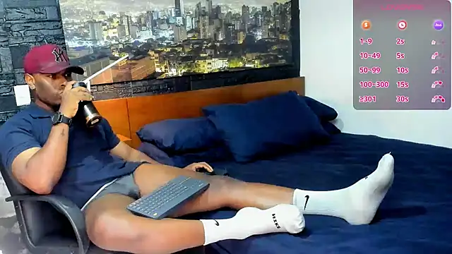 Snapshot of thomas_santtos1 chatting on February 14, 2025, 12:57 pm thomas santtos1 online show from February 14, 2025, 12:57 pm
