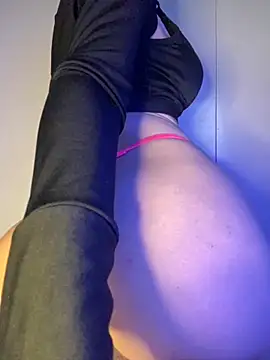 Snapshot of Beca-Kevin chatting on November 15, 2025, 6:48 pm Beca-Kevin online show from November 15, 2025, 6:48 pm