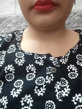 Snapshot of Aaradhya chatting on February 25, 2025, 10:58 am Aaradhya online show from February 25, 2025, 10:58 am