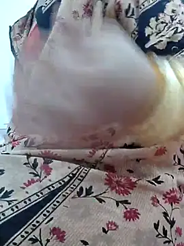 Snapshot of Aaradhya chatting on March 20, 2025, 4:51 am Aaradhya online show from March 20, 2025, 4:51 am