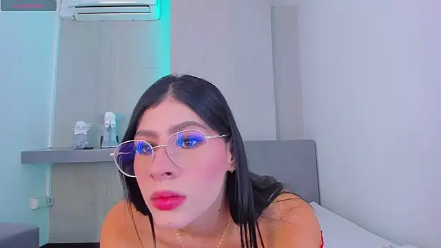 Snapshot of Dasha-b chatting on October 18, 2025, 9:48 pm Dasha-b online show from October 18, 2025, 9:48 pm