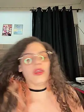 izumikarol online show from April 12, 2026, 2:49 am