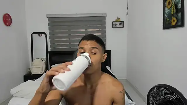 Snapshot of corzoethan chatting on January 8, 2026, 2:30 pm corzoethan online show from January 8, 2026, 2:30 pm