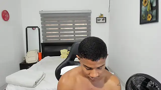 Snapshot of corzoethan chatting on January 10, 2026, 3:14 pm corzoethan online show from January 10, 2026, 3:14 pm