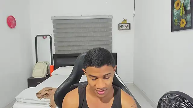 Snapshot of corzoethan chatting on January 15, 2026, 11:08 pm corzoethan online show from January 15, 2026, 11:08 pm