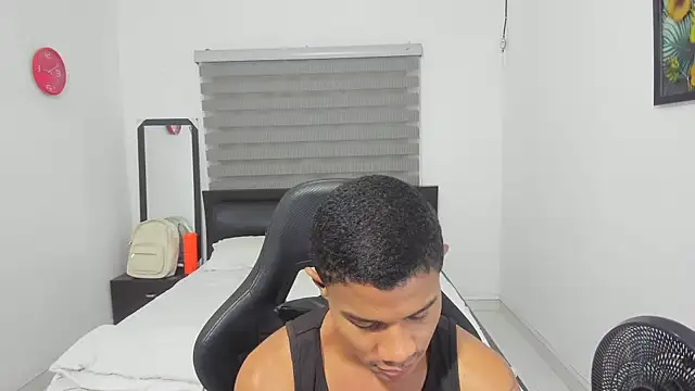 Snapshot of corzoethan chatting on February 10, 2026, 11:09 pm corzoethan online show from February 10, 2026, 11:09 pm