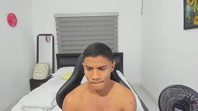 Snapshot of corzoethan chatting on February 22, 2026, 11:47 pm corzoethan online show from February 22, 2026, 11:47 pm