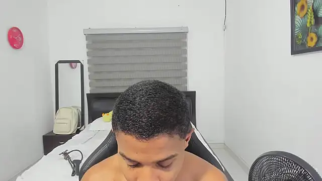 Snapshot of corzoethan chatting on February 27, 2026, 11:05 pm corzoethan online show from February 27, 2026, 11:05 pm