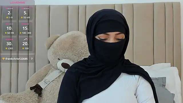 izadii online show from January 5, 2026, 6:44 pm