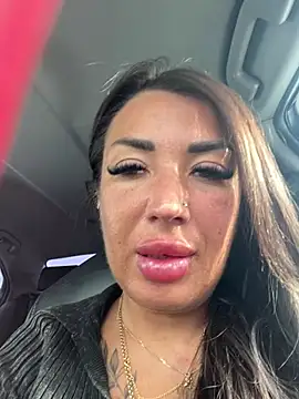 Snapshot of RuslanaXX chatting on February 9, 2026, 6:06 am RuslanaXX online show from February 9, 2026, 6:06 am