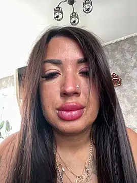 Snapshot of RuslanaXX chatting on February 25, 2026, 4:44 am RuslanaXX online show from February 25, 2026, 4:44 am