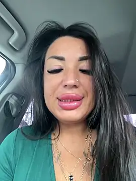 RuslanaXX online show from May 12, 2026, 5:26 am