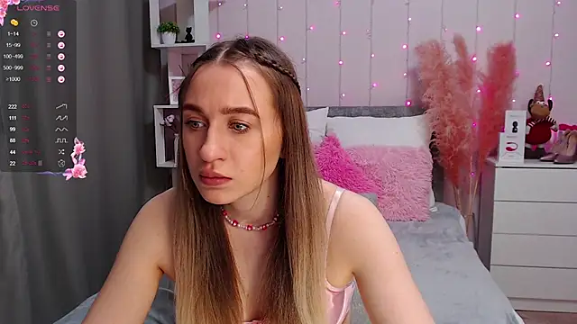 PornoGirlX online show from February 5, 2025, 7:10 pm