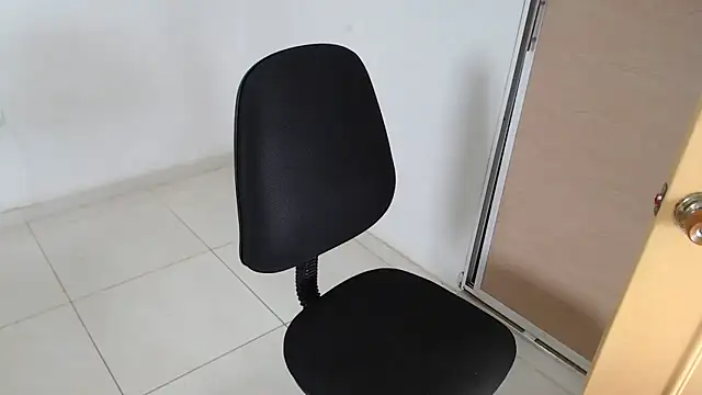 Snapshot of Aliciaheart chatting on February 6, 2026, 8:12 pm Aliciaheart online show from February 6, 2026, 8:12 pm