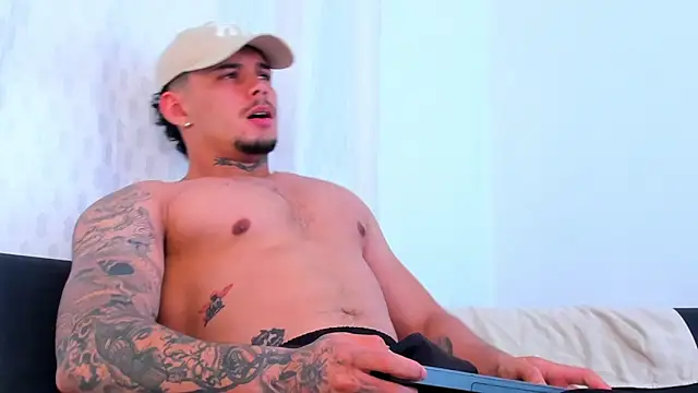 NoahhBrown online show from October 2, 2025, 3:35 am