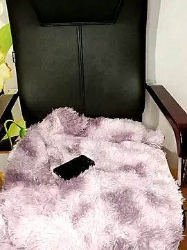 Snapshot of Blythe_69 chatting on December 23, 2024, 3:55 pm Blythe 69 online show from December 23, 2024, 3:55 pm