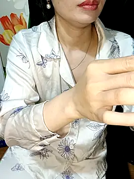 Blythe 69 online show from November 5, 2025, 12:32 am