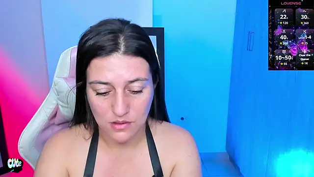 Saskyaa online show from November 12, 2025, 3:29 am