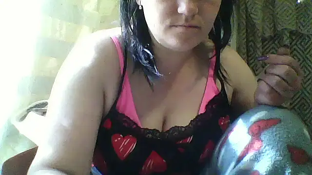 HollyLaBerry online show from May 16, 2026, 6:54 am