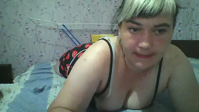 HollyLaBerry online show from July 1, 2026, 5:42 am