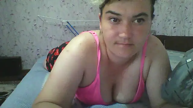 HollyLaBerry online show from July 2, 2026, 10:43 am