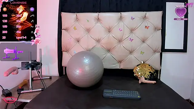 cleopatraa online show from March 3, 2026, 6:58 pm