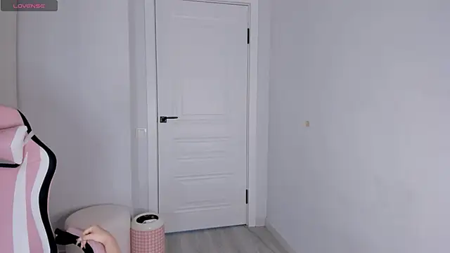 Snapshot of hee_young11 chatting on December 1, 2025, 12:32 pm hee young11 online show from December 1, 2025, 12:32 pm